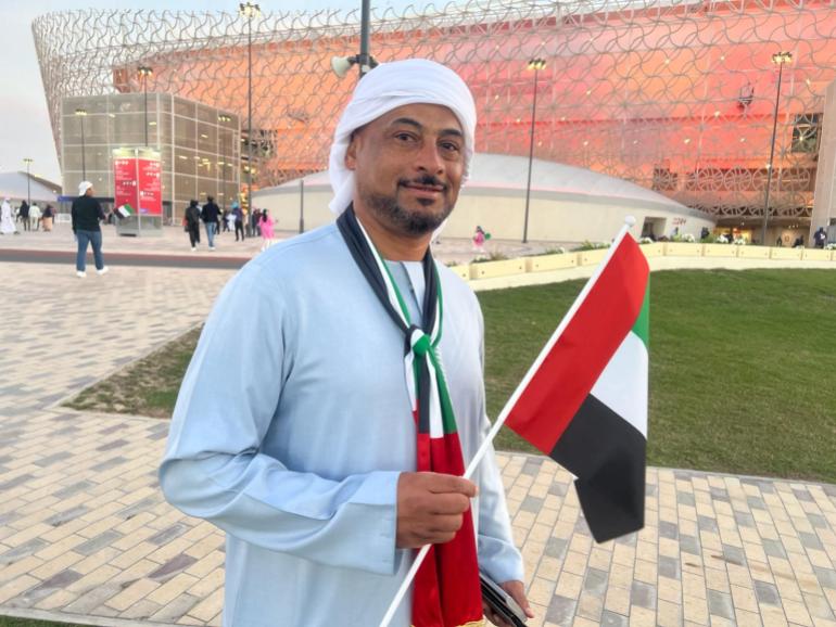 في ليلة الخروج الحزين "للأبيض" من كأس آسيا.. تلاحم قطري إماراتي بالمدرجات 2 الرحيمي قطع نحو 500 كلم لدعم الإمارات (الجزيرة)