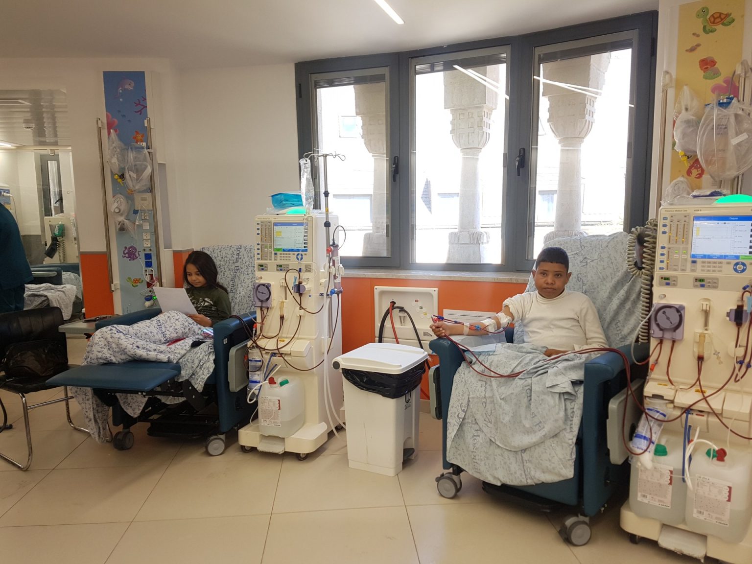 مرضى السرطان والكلى.. طريق العلاج في القدس طويلة أو مستحيلة لا 1706004286