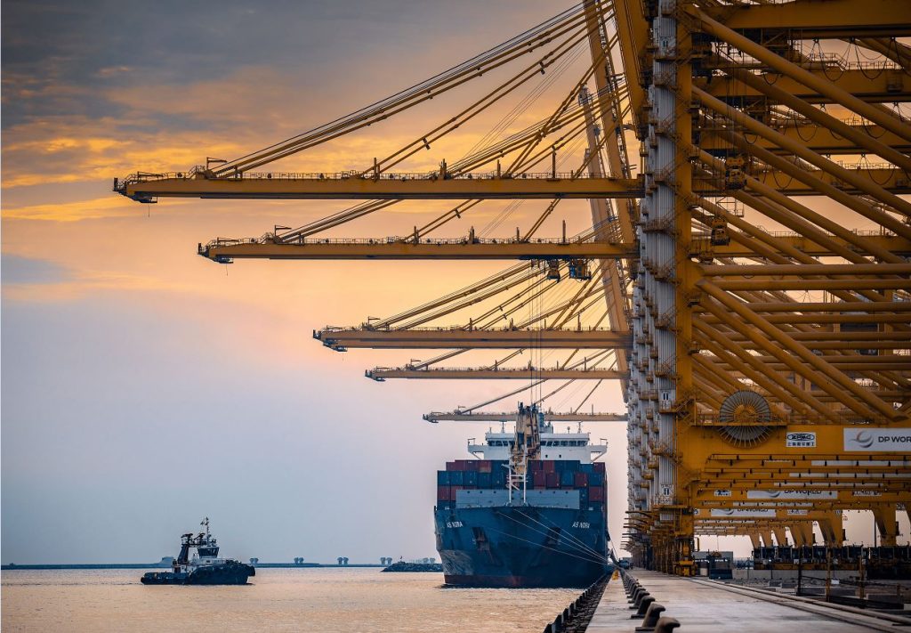 مليار درهم تمويلات للتجارة غير النفطية قدمتها «موانئ دبي» و«الاتحاد لائتمان الصادرات» 1708419983 image