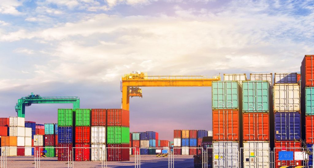 المسؤولون التنفيذيون في الإمارات يتوقعون نمواً مضاعفاً للصادرات 2024 1708653757 image