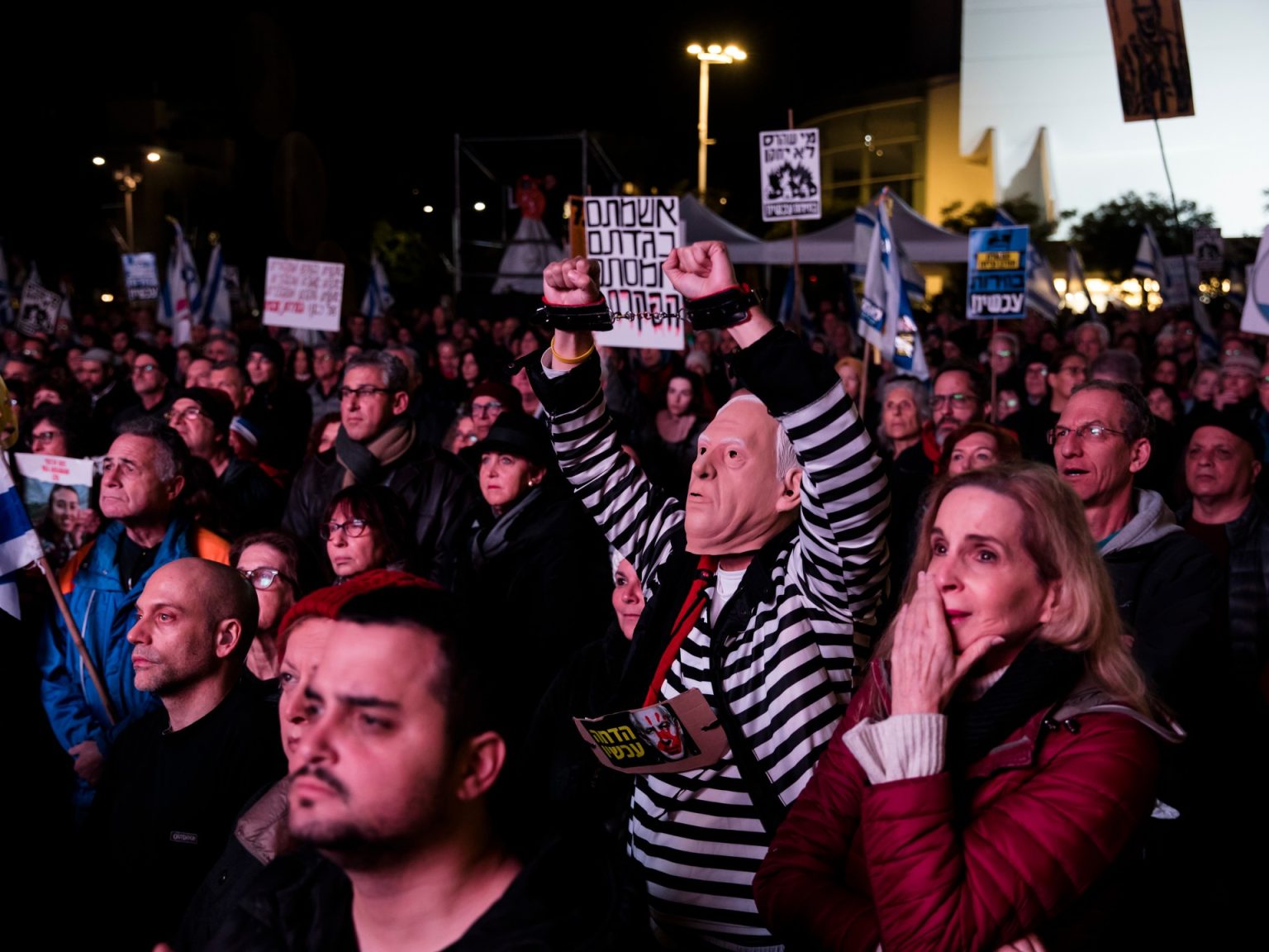 معاريف: هجوم وزراء إسرائيليين على الصفقة الجديدة مع حماس مخطط له 1976106851 1707119936