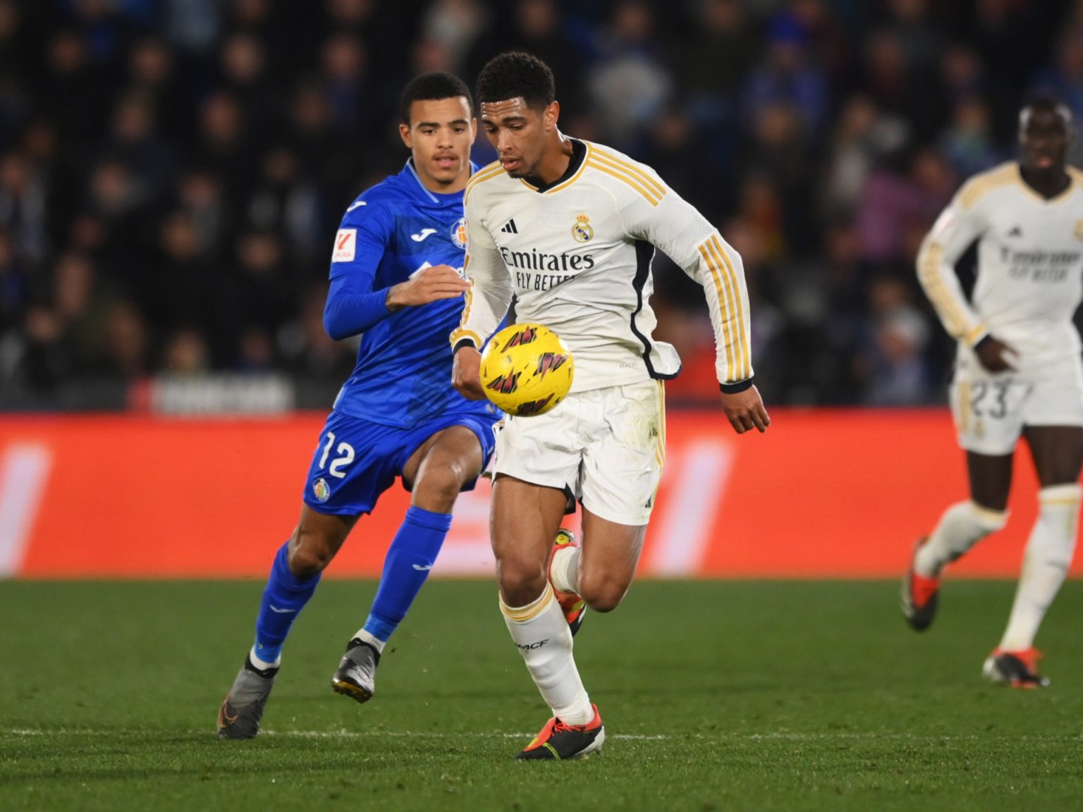 1978454094 1708004175