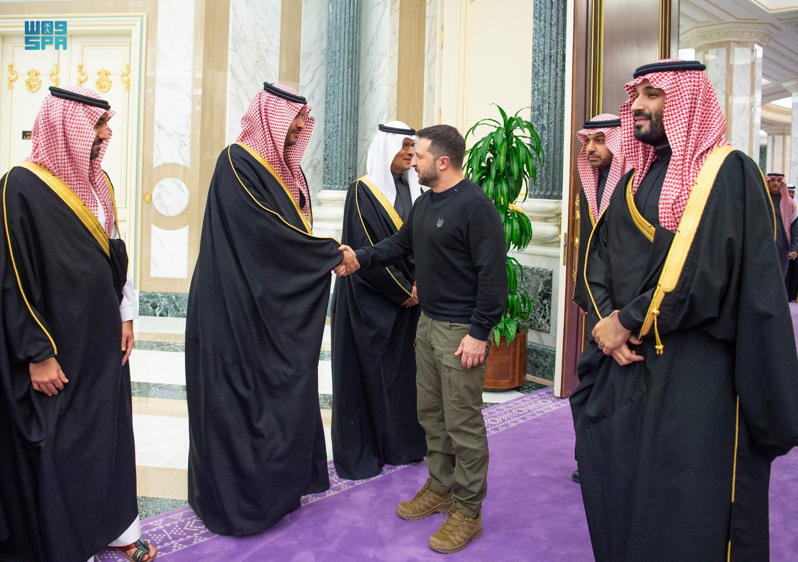 ولي العهد يستقبل الرئيس الأوكراني 4 33333