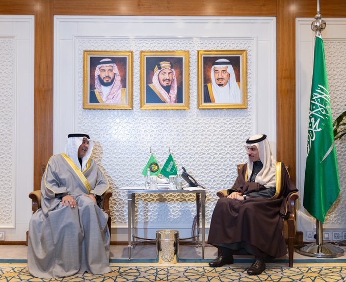 وزير الخارجية يبحث مع أمين مجلس التعاون مسيرة العمل الخليجي المشترك GFk ADsXMAAM0WZ