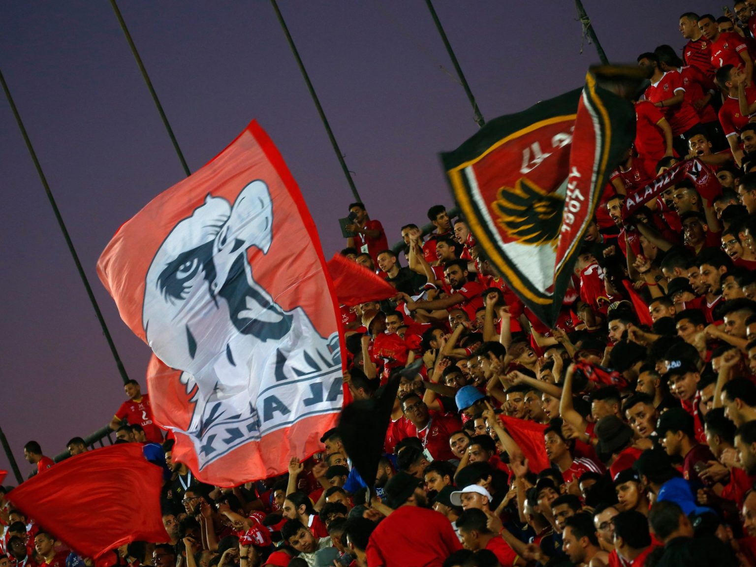 زيادة عدد المشجعين في الدوري المصري إلى 20 ألفا RTS8TT8D