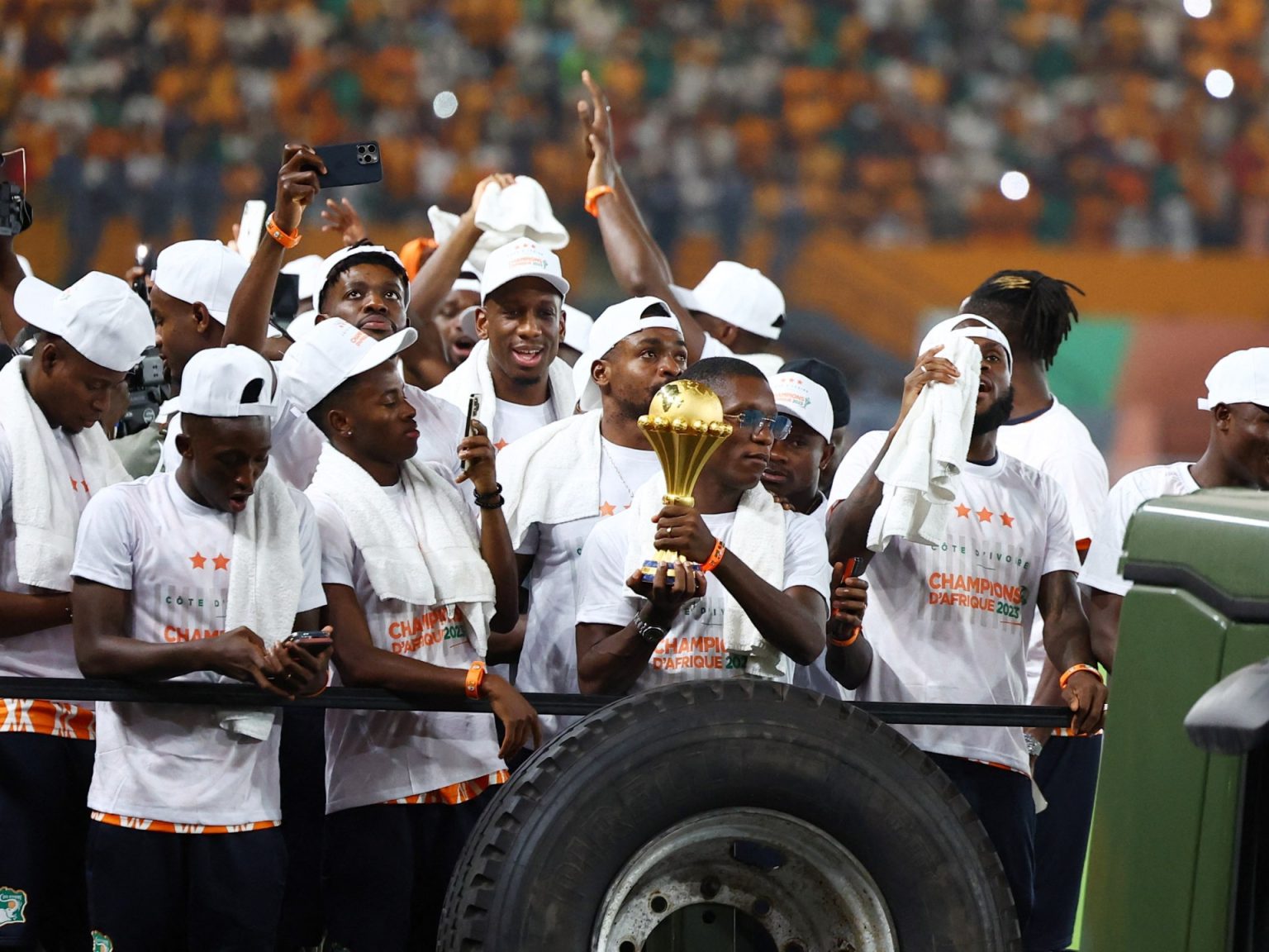 UP1EK2C1KBGE7 1707840880