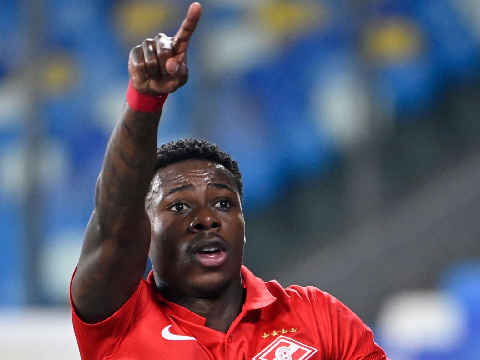 بتهمة تهريب طن من الكوكايين.. الحكم على لاعب هولندي بالسجن 6 سنوات doc 34hq29a 1707923722