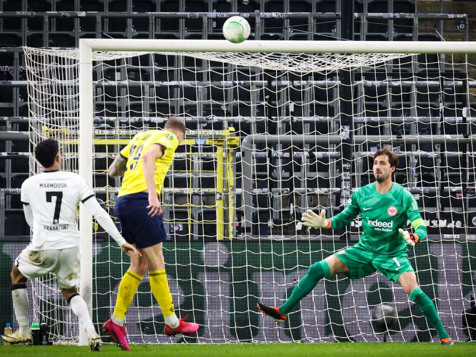 سانت جيلواز يفرض التعادل على آينتراخت فرانكفورت بدوري المؤتمر الأوروبي doc 34je8y3 1708027816