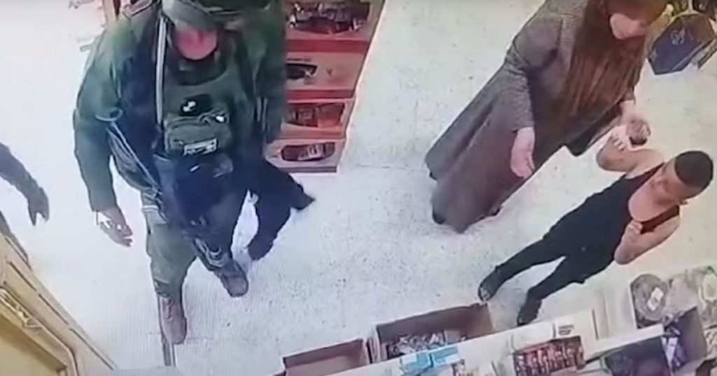 الاحتلال يعتدي على طفل 1711327780