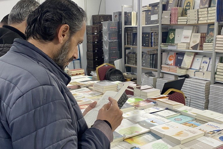 تحت شعار "القدس طريقنا".. شاهد: معرض الكتاب الرمضاني في إسطنبول 1 00 4 1711029075
