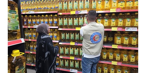 «الهلال الأحمر» تسلم الصليب الأحمر الأوغندي عيادة طبية متنقلة وسيارة إسعاف 1229832 2