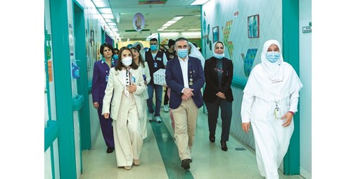 البنك الوطني يحتفل بالقرقيعان مع أطفال مستشفاه التخصصي 1230198 3