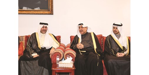 أبناء فهد المالك استقبلوا مهنئيهم بالشهر المبارك 1230317 9