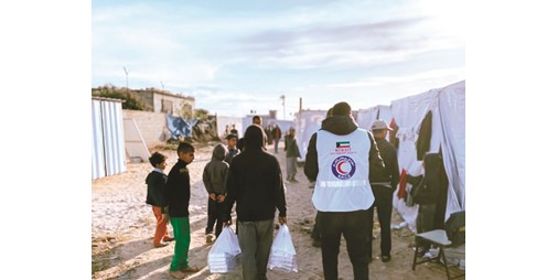 «الهلال الأحمر» تبدأ بتوزيع 30 ألف وجبة إفطار صائم جنوب قطاع غزة 1230332 1