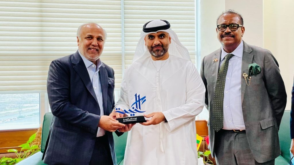 غرفة رأس الخيمة ومركز المعارض ينسقان لإقامة معرض سريلانكي 1709785474 image