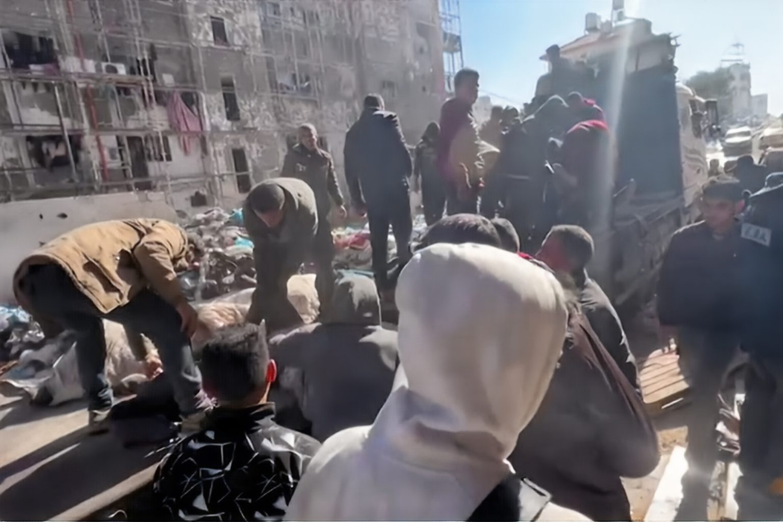 1710067466 33 1709377745