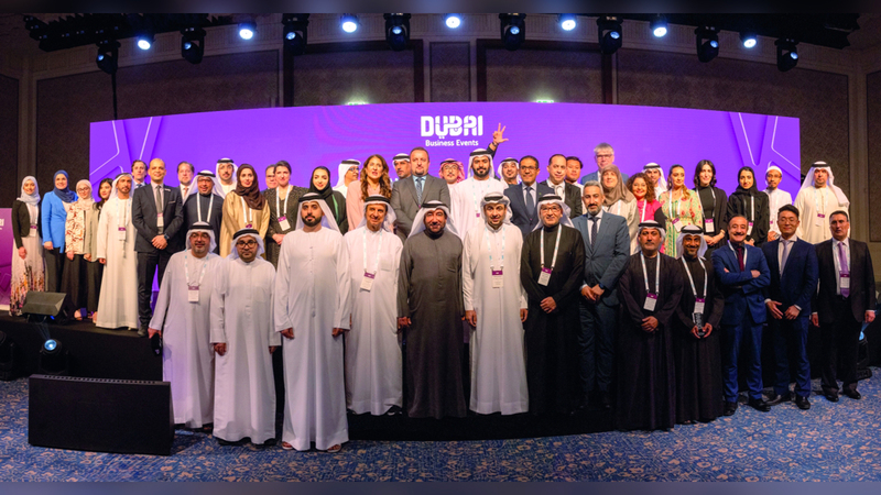 «الاقتصاد والسياحة بدبي» تكرّم أعضاء «برنامج السفير» 1710289866 image