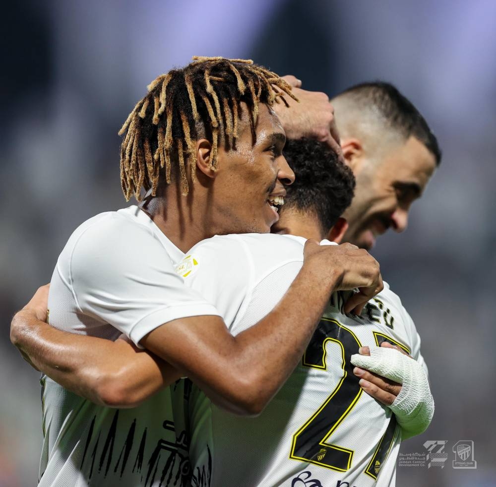 الهلال يواصل انتصاراته.. والاتحاد يهزم الفتح برباعية 2367731