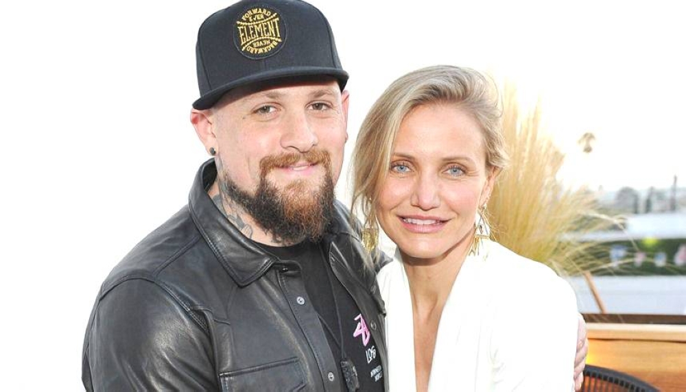 كاميرون تُرزق بمولود في عمر الـ51 ! 2370039