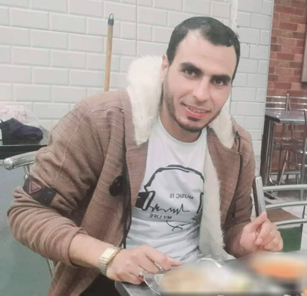 مصر: محفّظ قرآن يشنق نفسه بالمسجد.. ويترك وصية ! 2370287