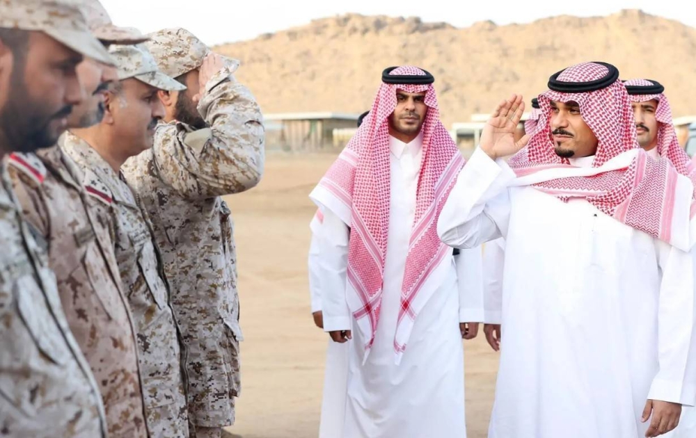 نائب أمير منطقة نجران ينقل تحيات القيادة للمرابطين على الحد الجنوبي 2371610