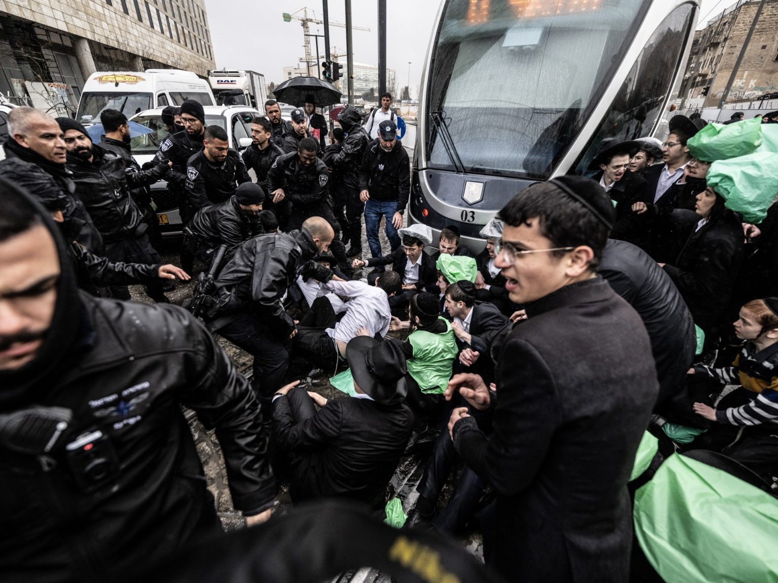 نتنياهو يطلب من المحكمة العليا شهرا إضافيا لإقرار قانون التجنيد 34028355 1711642550