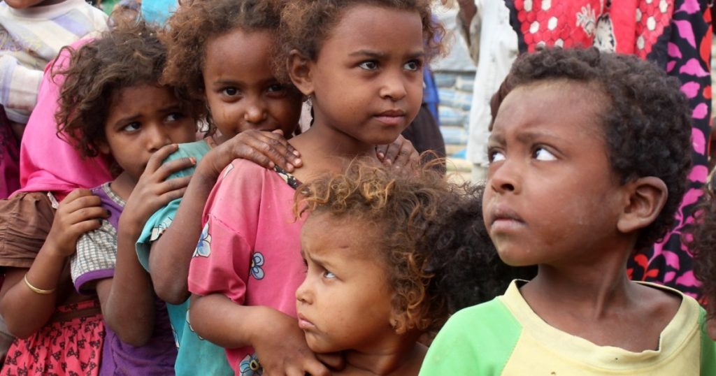 منظمة حقوقية تدق ناقوس الخطر بشأن تعليم الأطفال باليمن 7fa77889 6482 4bf4 8c27 a09047fe3b66