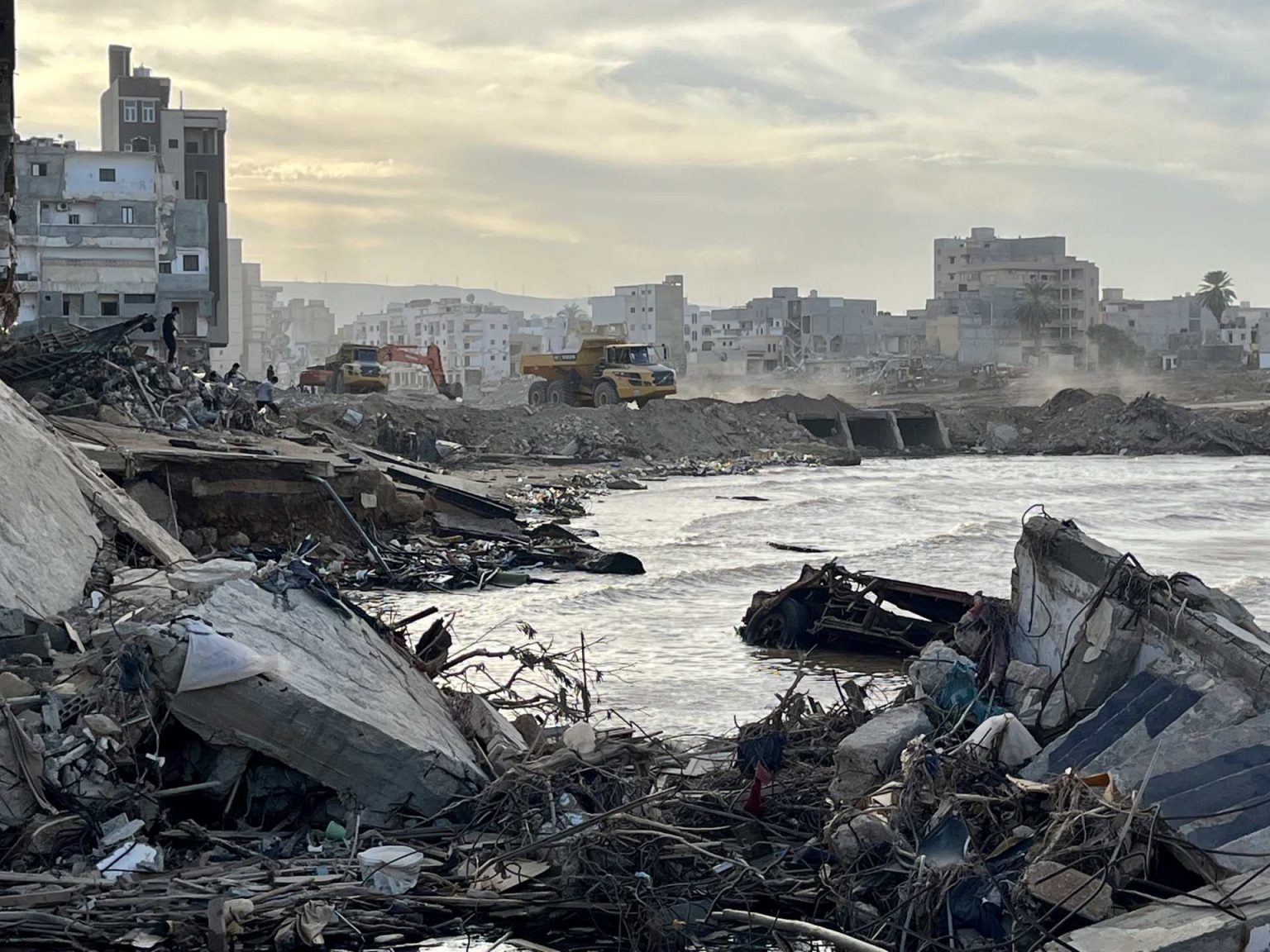 درنة الليبية.. إعادة إعمار وسط انقسام سياسي وحيرة الأهالي 9 1711274139