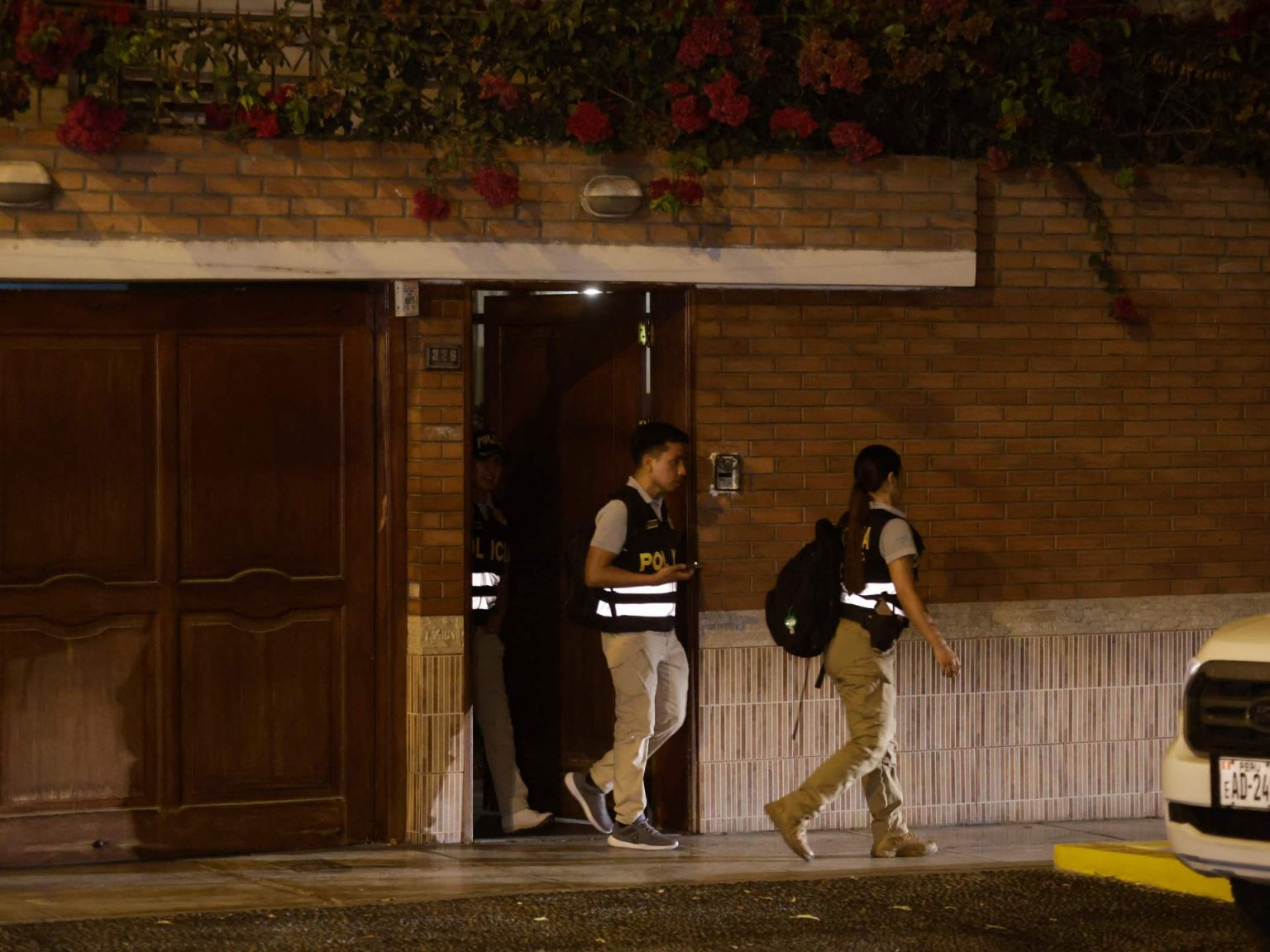 دهم منزل رئيسة البيرو بحثا عن ساعات روليكس لم تصرح عنها doc 34mx8me 1711807982