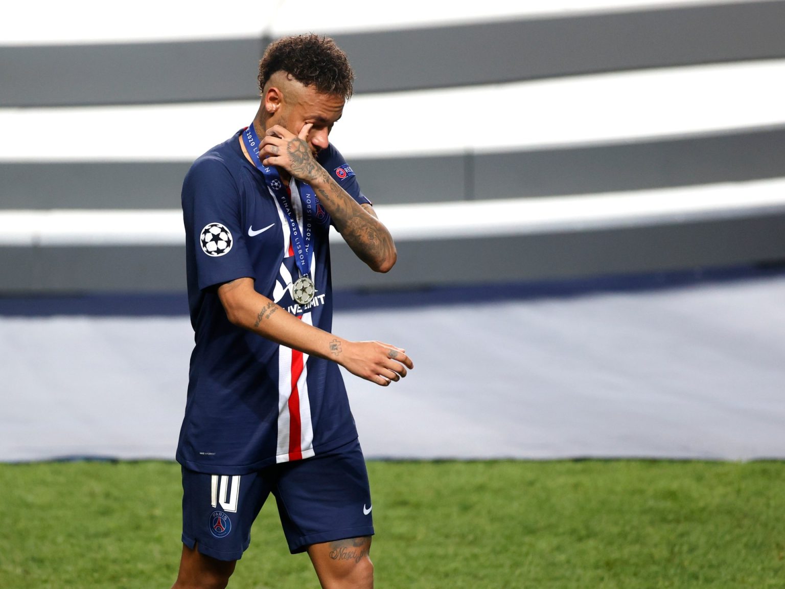 كواليس الأيام الأخيرة لنيمار في سان جيرمان 1268083409