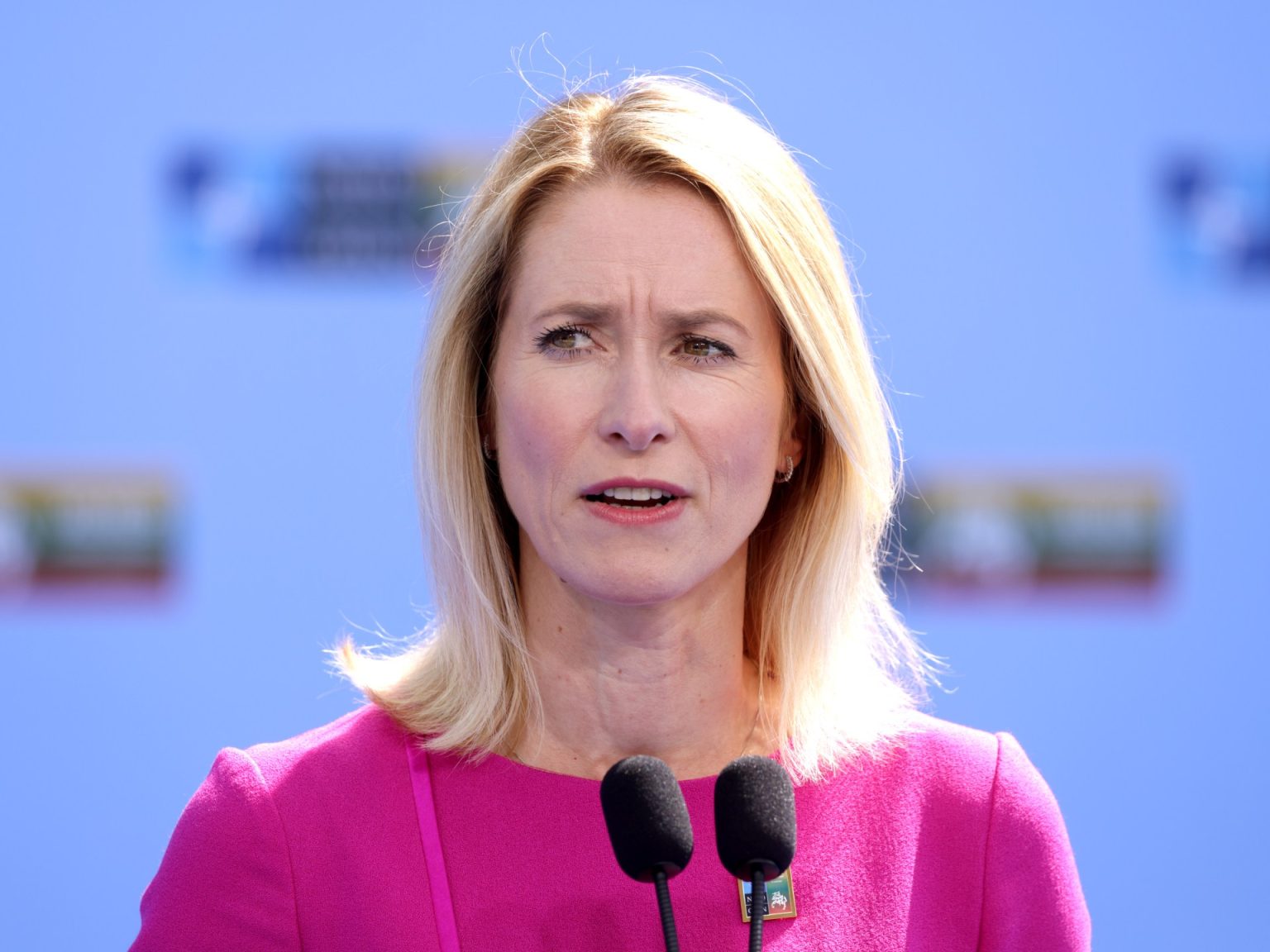 1522567116 1713418976