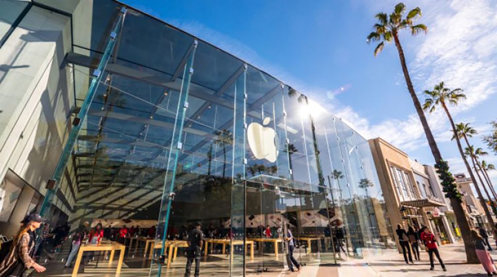 أبل تحذر المستخدمين في 92 دولة من «هجوم من مأجورين ببرامج تجسس» 1712879328 image