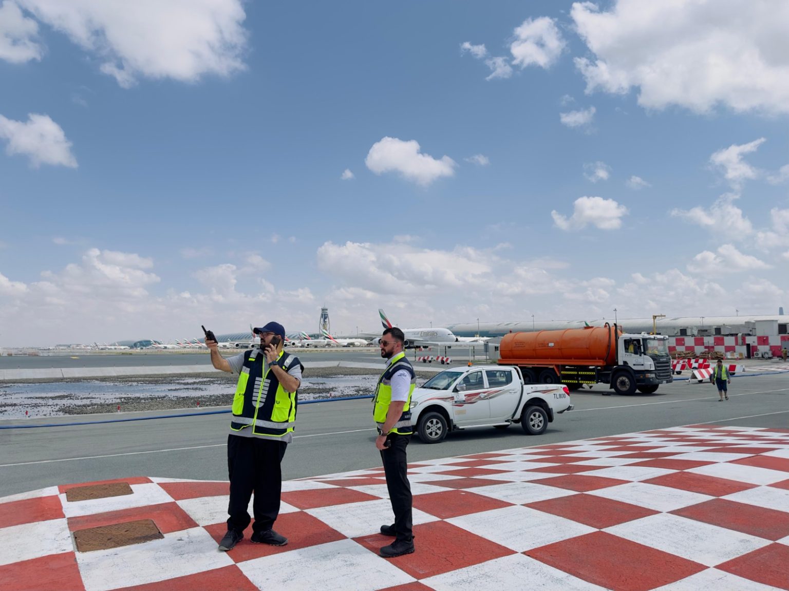 جهود جبارة لإعادة العمليات إلى وضعها الانسيابي المعتاد 1713443331 image