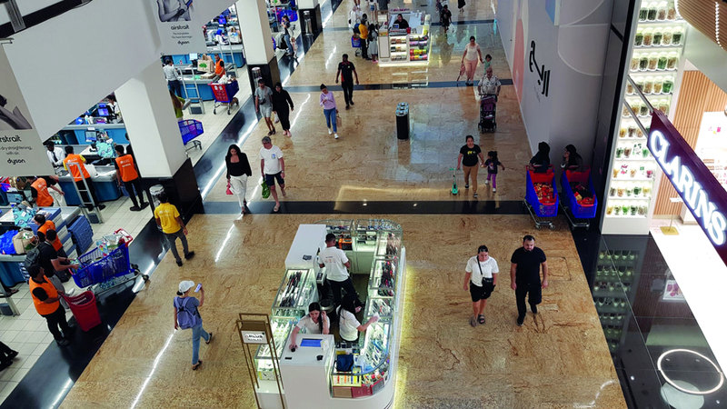 مراكز التسوّق في دبي تستعيد نشاطها بمعدلات سريعة بعد انتهاء «المنخفض الجوي» 1713568439 image