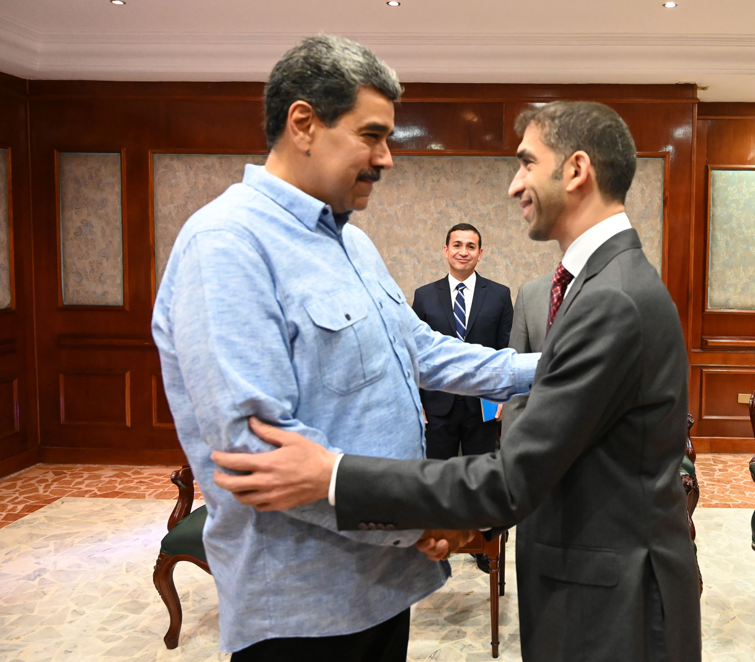 الرئيس مادورو ونائبته يستقبلان الزيودي ويؤكدان حرص فنزويلا على تعزيز التعاون مع الإمارات 1713614027 image