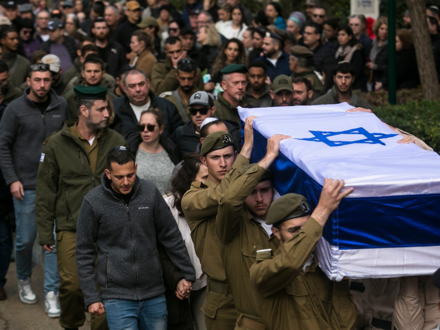 1947737436 1706025197