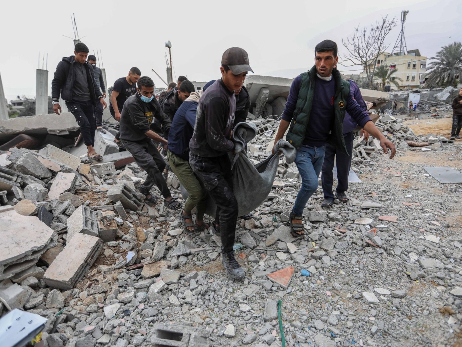 2121839124 1712344272