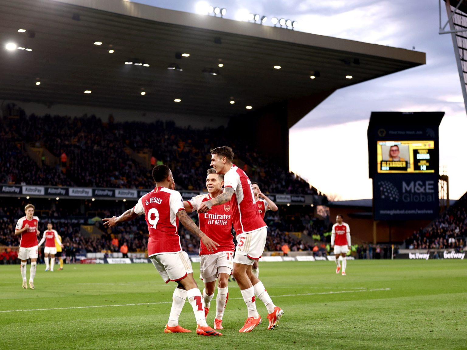 أرسنال يحقق فوزا ثمينا على ولفرهامبتون في الدوري الإنجليزي 2149427220 1713645489