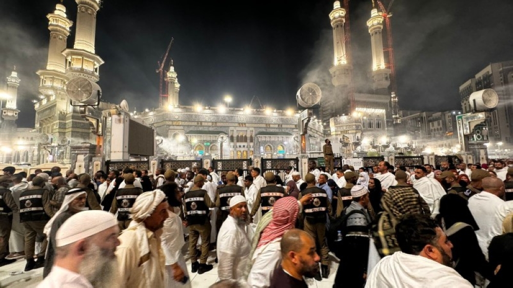 جهود ميدانية من الجهات الأمنية والخدمية لليلة السابع والعشرين 2374102