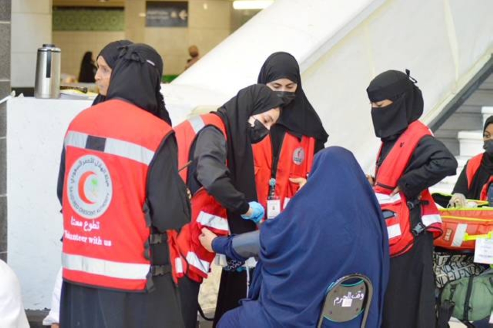 بالطيران والسكوتر والجولف وأسطول مركبات.. نجاح خطة «الهلال الأحمر» في رمضان 2375104