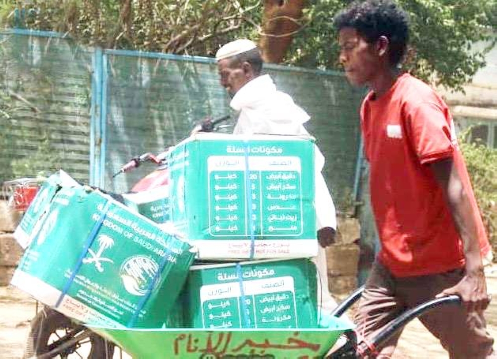 توزيع 724 سلة غذائية لبورتسودان 2375670