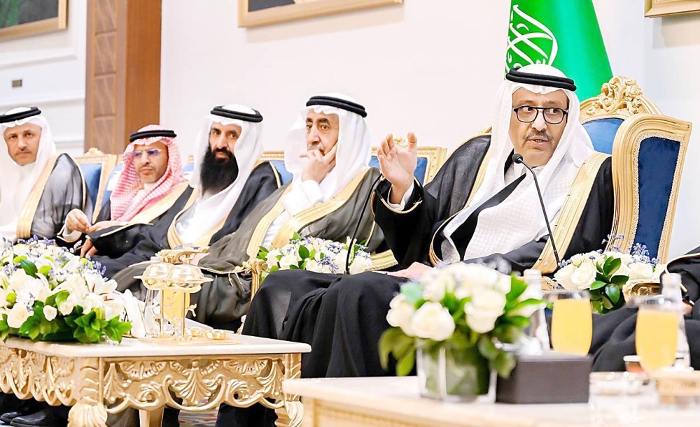 أمير الباحة: القيادة حريصة على تنفيذ مشروعات ترفع مستوى الخدمات 2377236