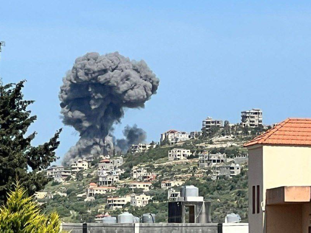 مقتل 3 من عناصر «حزب الله» في قصف إسرائيلي على جنوب لبنان 2377992