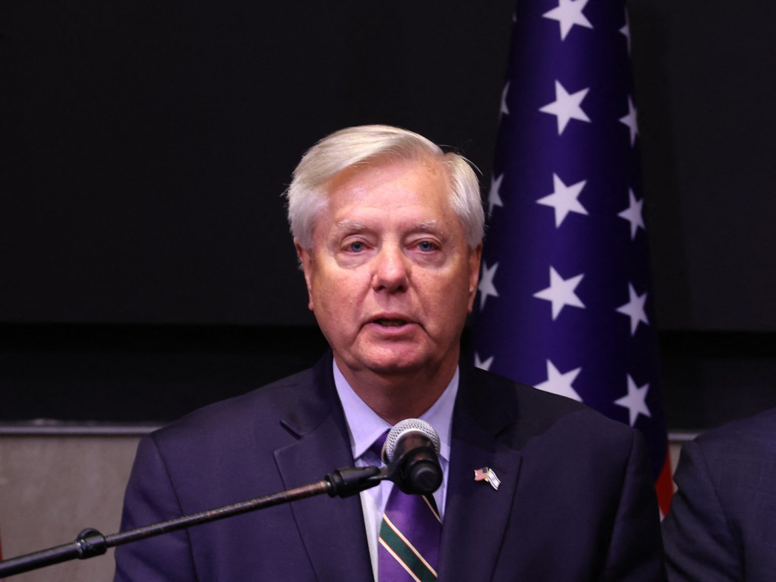 33YV83F highres 1704386402