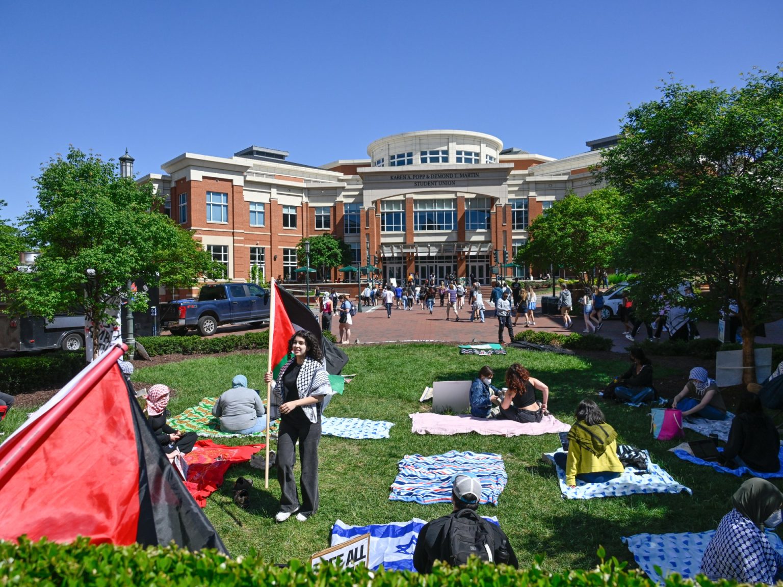 احتجاجات الجامعات الأميركية تتوسع دعما لغزة وانضمام جامعتين جديدتين 34381119 1714161592