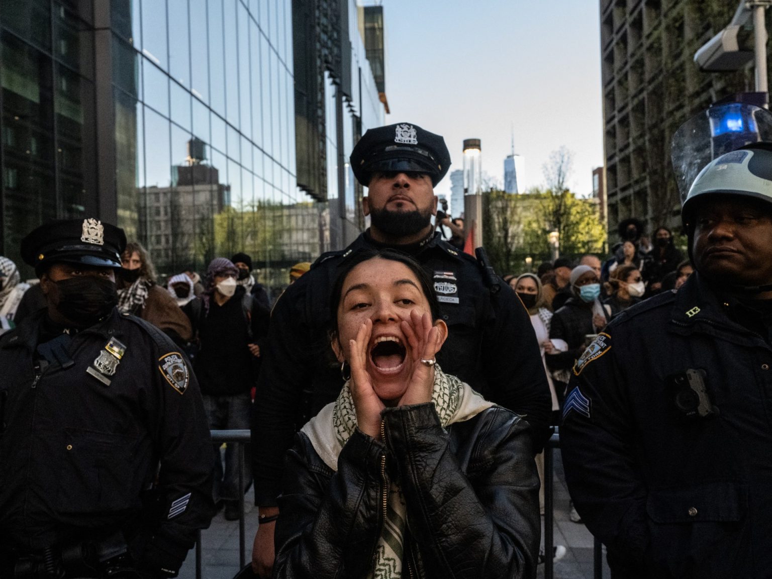 نيويورك تايمز: لماذا اختار طلاب أميركا الجزيرةَ؟ 49764563 1714273165