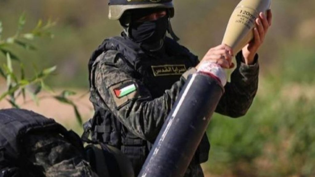 عمليات جديدة للمقاومة والاحتلال يقر بإصابة 5 جنود GDPbzeAWwAAbJPd 1704632549