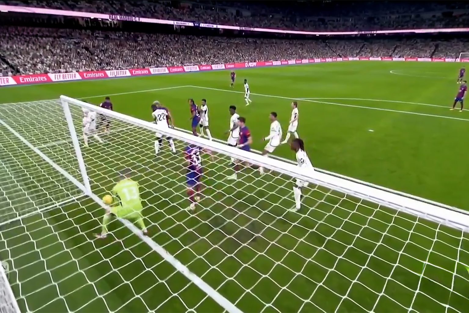 “ريال مدريد سرق الفوز من برشلونة”.. بيكيه يهاجم حكم الكلاسيكو PIC 7789022 1713738039