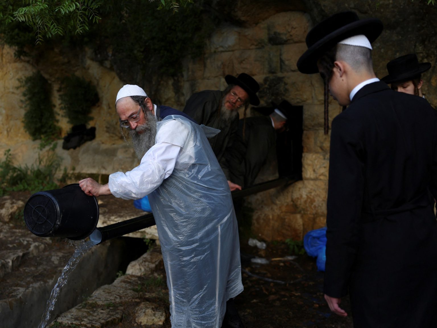 PIC 887762 1713806839