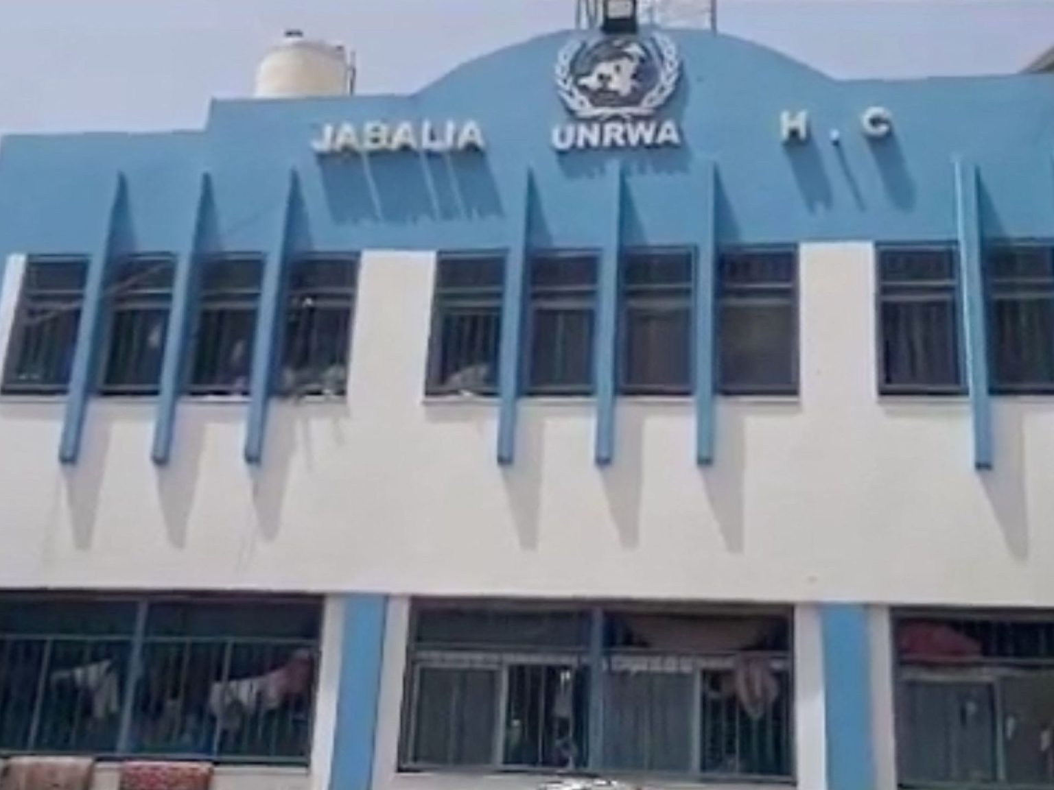 RC2HD7AQLED8 1714156130